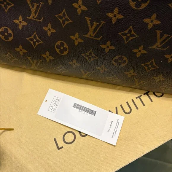 Louis Vuitton Monogram Pallas MM Shopper Cerise Excellent Condition - Picture 10 of 16